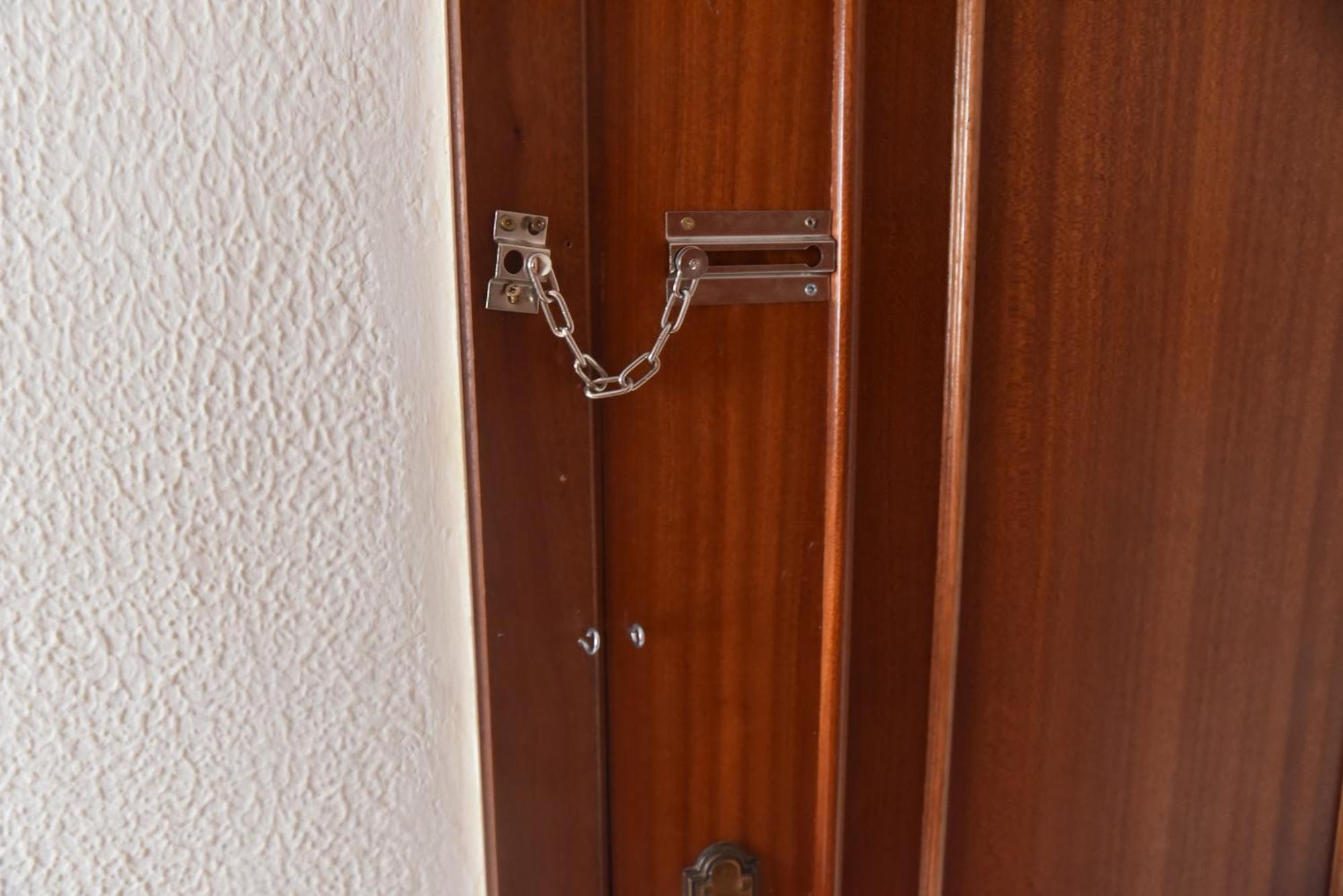 Grosses Modernes Zimmer "Silber" Fuer 2 Personen Und Katzenliebhaber Βαλένθια Εξωτερικό φωτογραφία